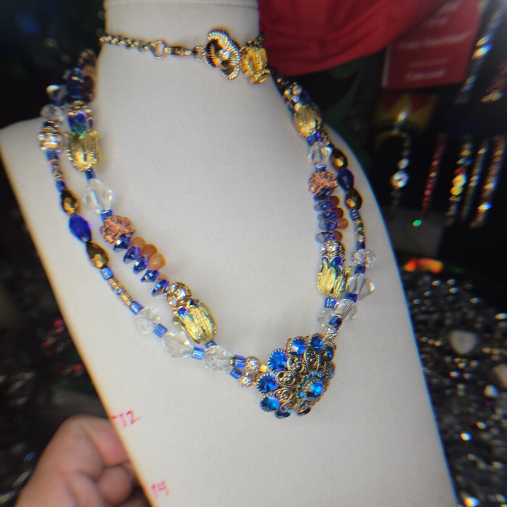 Artisan Statement Asian STYLE STONE & Crystal Necklace - Picture 7 of 13